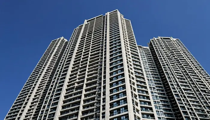 Two Seasons Hotel Apartments — Dubai